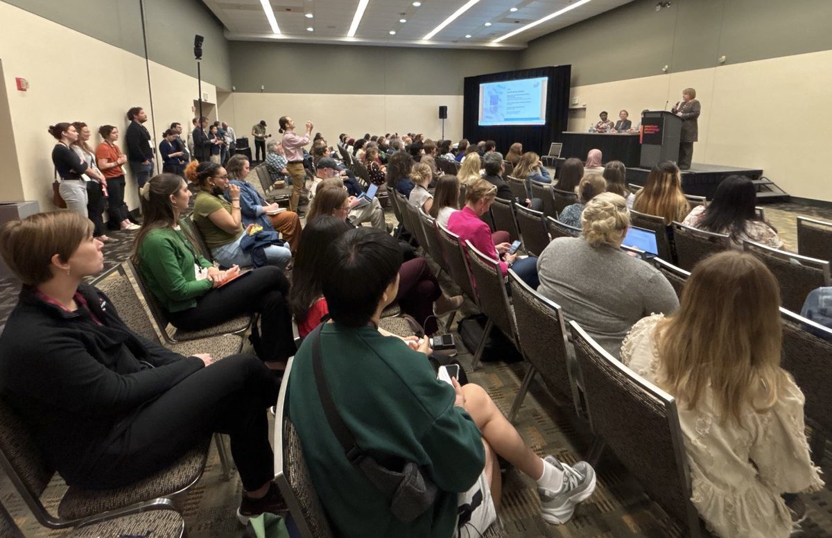 American Physiological Society (@apsphysiology) on Twitter photo Standing room only as panelists discuss the critical issues facing #WomensHealthResearch at #APS2025 #WeArePhysiology #APSWomensHealth <a href="/AJPRenalEIC/">Dr. Heddwen Brooks, PhD, AJP-Renal Editor-in-Chief</a> Standing room only as panelists discuss the critical issues facing #WomensHealthResearch at #APS2025 #WeArePhysiology #APSWomensHealth <a href="/AJPRenalEIC/">Dr. Heddwen Brooks, PhD, AJP-Renal Editor-in-Chief</a>