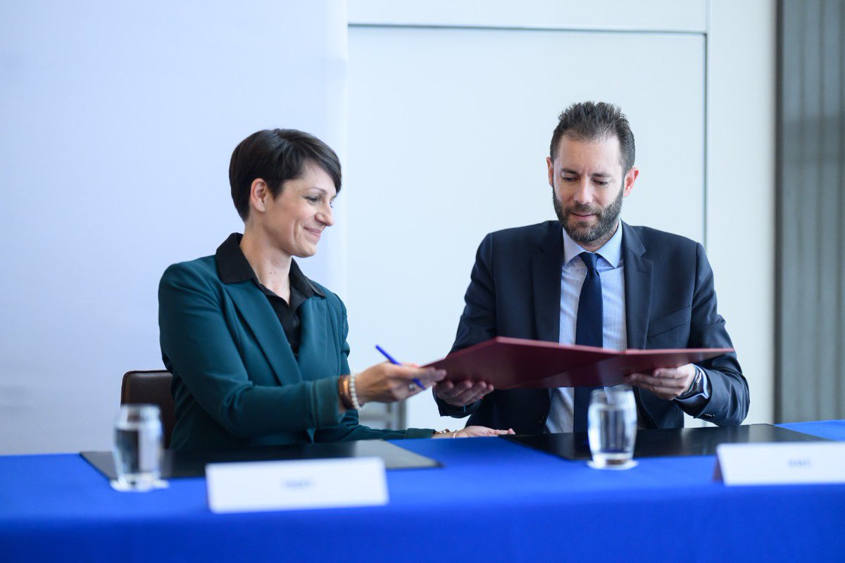 Sobriété hydrique : le secteur s'engage pour un tourisme ➕ durable

A l'occasion des 2 ans du #PlanEau, j'ai réuni les fédérations à Bercy pour concrétiser leur engagement en faveur de la préservation de la ressource 

Objectif : réduire de 10% les prélèvements en eau d’ici 2030