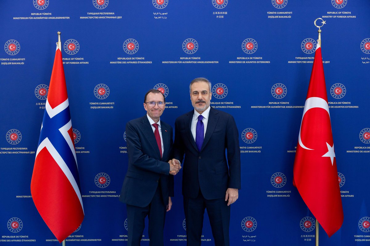 ramazandurmustr's tweet photo. Fidan: Türk dünyası bütün olarak Kıbrıs Türkü’nün yanında olmaya devam edecek
 https://t.co/cUWbNdW0TE

@TC_Disisleri 
@HakanFidan 

#KKTC #TürkDevletleri 
#Norvec #AB #OrtaAsya https://t.co/W1jAo0WUrM