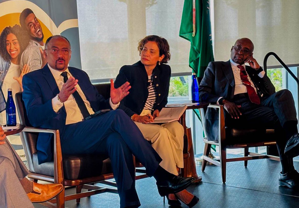AUDA-NEPAD (@nepad_agency) on Twitter photo "Health is not just a cost—it’s one of the most powerful drivers of economic growth. It’s time we start treating it that way.
" - <a href="/MichelSidibe/">Michel Sidibé</a> "Health is not just a cost—it’s one of the most powerful drivers of economic growth. It’s time we start treating it that way.
" - <a href="/MichelSidibe/">Michel Sidibé</a>