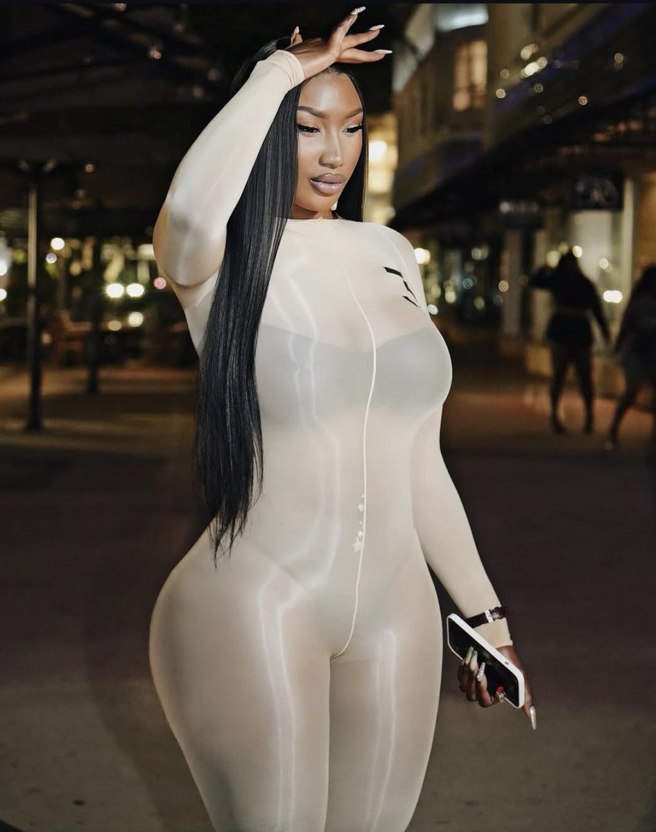 BeMarjinal's tweet photo. 🚨 AYA NAKAMURA a créé son propre label ! 👑

Et sa première signature est RNBOI ! https://t.co/AfZvOXM2ju
