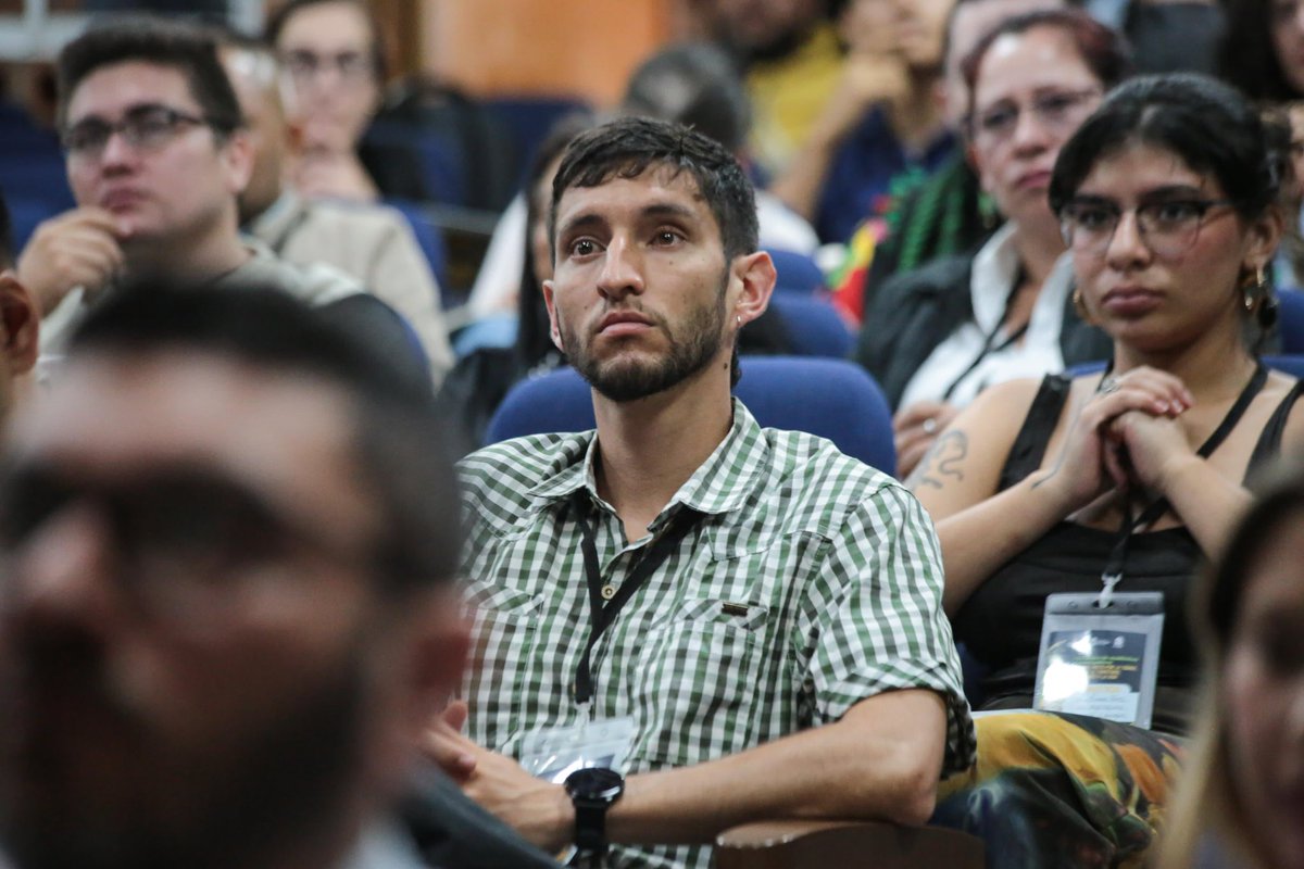 MinAgricultura's tweet image. #AEstaHora 🔴 | En el I Encuentro de Académicos e Investigadores hacia el Pacto por la Tierra, el Agua,💦 el Territorio, el Ambiente 🍃 y la Vida, 👨🏽‍🌾 en Medellín (#Antioquia), comienza el panel ‘El papel de las y los académicos 📚 comprometidos en la democratización de la…