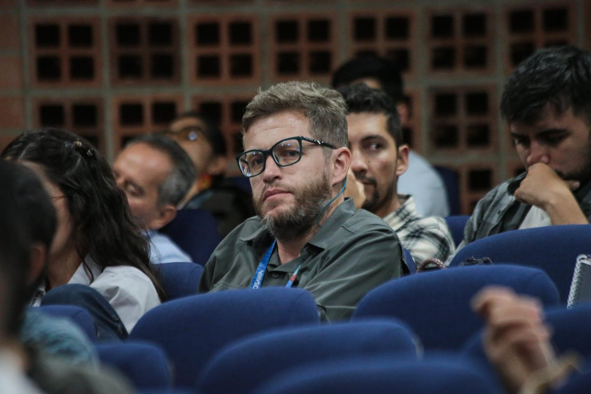 MinAgricultura's tweet image. #AEstaHora 🔴 | En el I Encuentro de Académicos e Investigadores hacia el Pacto por la Tierra, el Agua,💦 el Territorio, el Ambiente 🍃 y la Vida, 👨🏽‍🌾 en Medellín (#Antioquia), comienza el panel ‘El papel de las y los académicos 📚 comprometidos en la democratización de la…