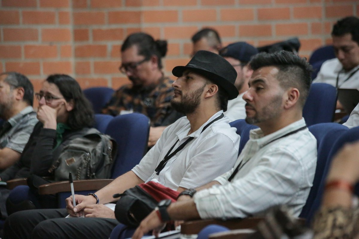 MinAgricultura's tweet image. #AEstaHora 🔴 | En el I Encuentro de Académicos e Investigadores hacia el Pacto por la Tierra, el Agua,💦 el Territorio, el Ambiente 🍃 y la Vida, 👨🏽‍🌾 en Medellín (#Antioquia), comienza el panel ‘El papel de las y los académicos 📚 comprometidos en la democratización de la…