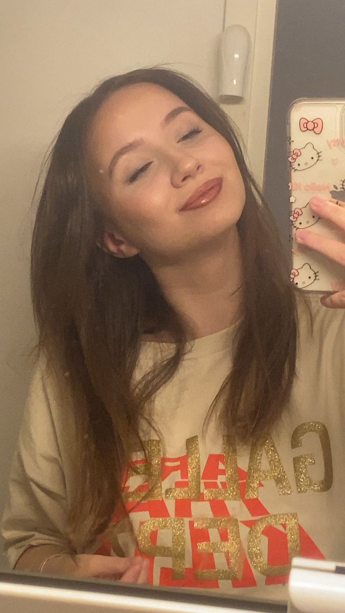 ’Aksa’ Aleksandra tweet media