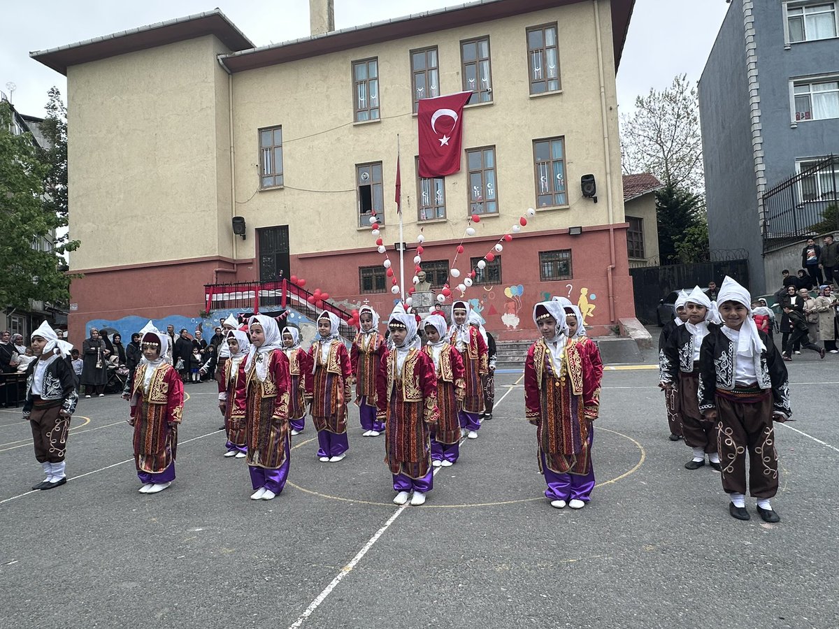 23 Nisan okulumuzda coşkuyla kutlandi 🇹🇷