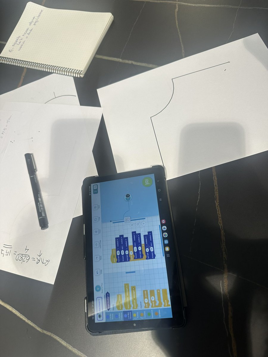 #LiderandoMiCentroHaciaElFuturo #EnClaveDeTic <a href="/GlobalNET_info/">GlobalNET Solutions</a> <a href="/DigitalFactoria/">FACTORIA EDUCACION DIGITAL</a>

PROGRAMANDO A LOTI-BOT trabajo de matemáticas brutal… con scratch