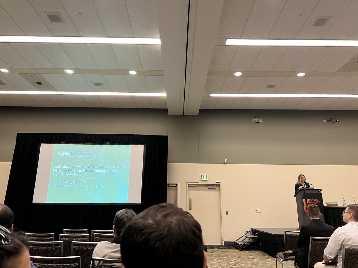 WEHsectionAPS's tweet image. Abigail Brooks from UAB is presenting her work on inflammation and renal damage during type 1 diabetes.