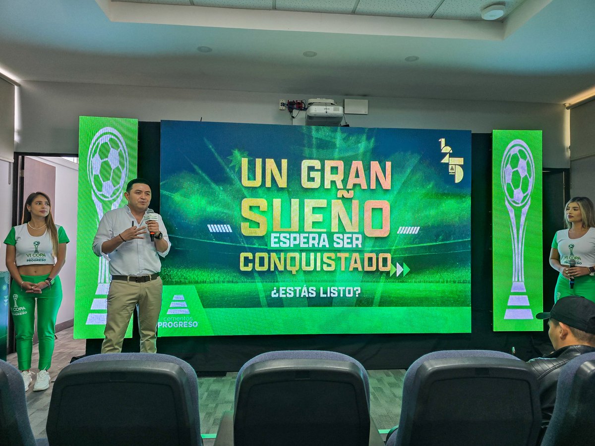 CentraNewsGT's tweet image. ¡Arranca la emoción del fútbol con propósito! ⚡️⚽️

La VI Copa #CementosProgreso ya está aquí y viene con todo: pasión, goles, unión familiar y grandes premios.
Este torneo es más que fútbol: es una celebración para los maestros de obra, albañiles y trabajadores de la…