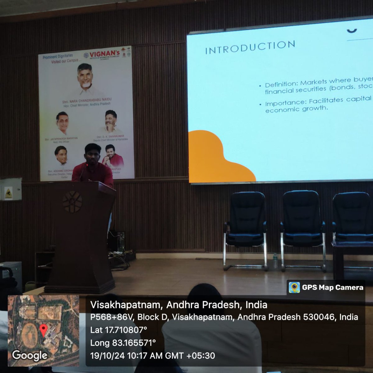 wings_mbavignan's tweet photo. A guest lecture on capital market and it's evolution by our alumni Mr. T. Sai sandeep. He shared his vast experience in the financial sector & the lecture covered by key concepts like primary and secondary markets,securities etc..
#WINGS #MBA #VIGNAN #VIIT #wingsmba #vignanwings https://t.co/oUBRysjMxq