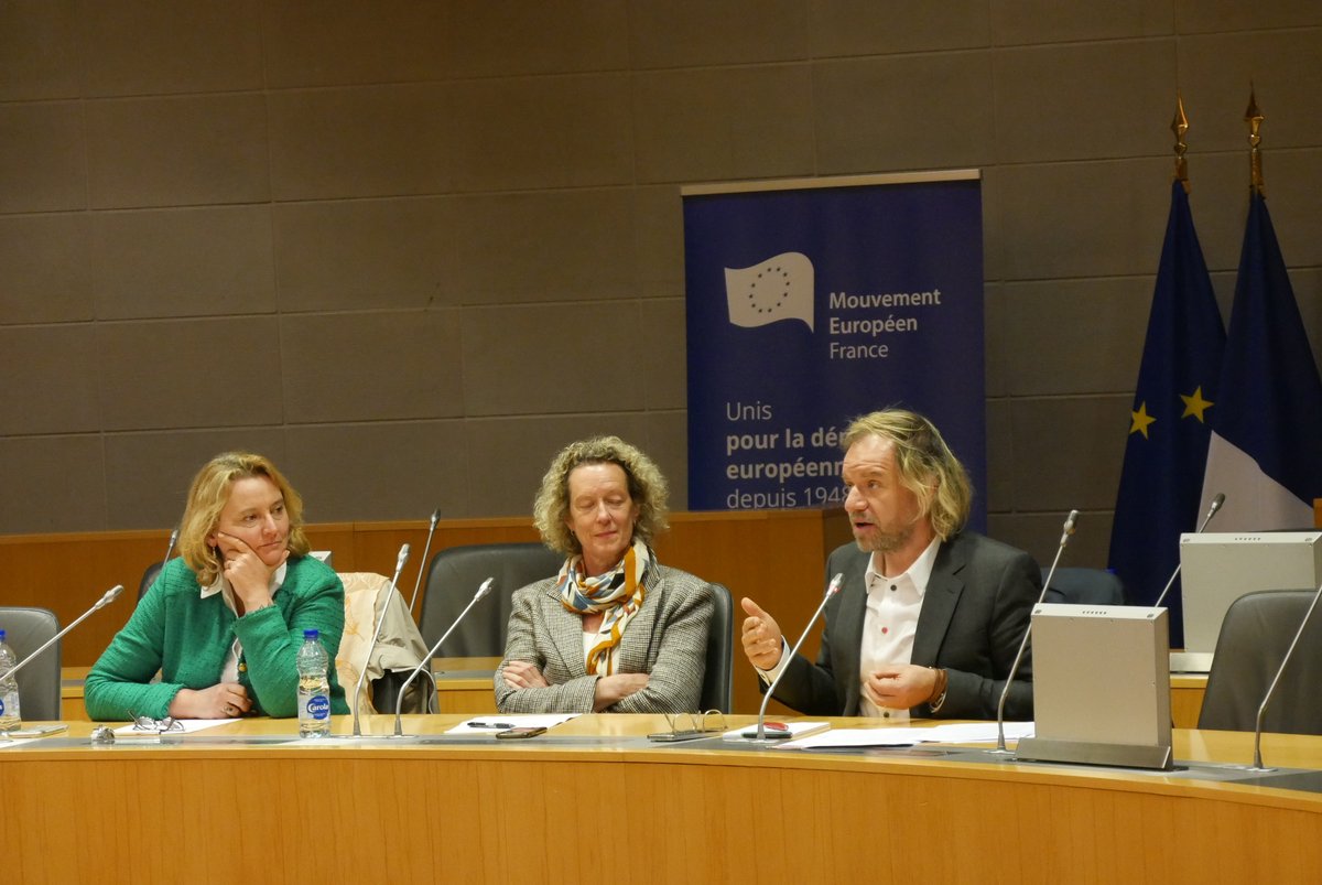 « Auront-ils la peau de l’Union ? », c'était le thème de nos échanges hier avec @thierrysother à l'hôtel de <a href="/regiongrandest/">Région Grand Est</a>. Merci <a href="/ME_Alsace/">Mouvement Européen Alsace 🇪🇺</a> et plus particulièrement <a href="/TristanBoursico/">Tristan 🇪🇺🇨🇵🥨</a>, <a href="/HervMoritz/">Hervé Moritz 🇪🇺</a> pour l'accueil et Christine Boos pour l'animation.