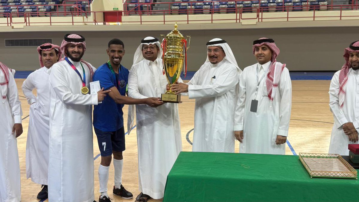 مركز الصم بأبها tweet media