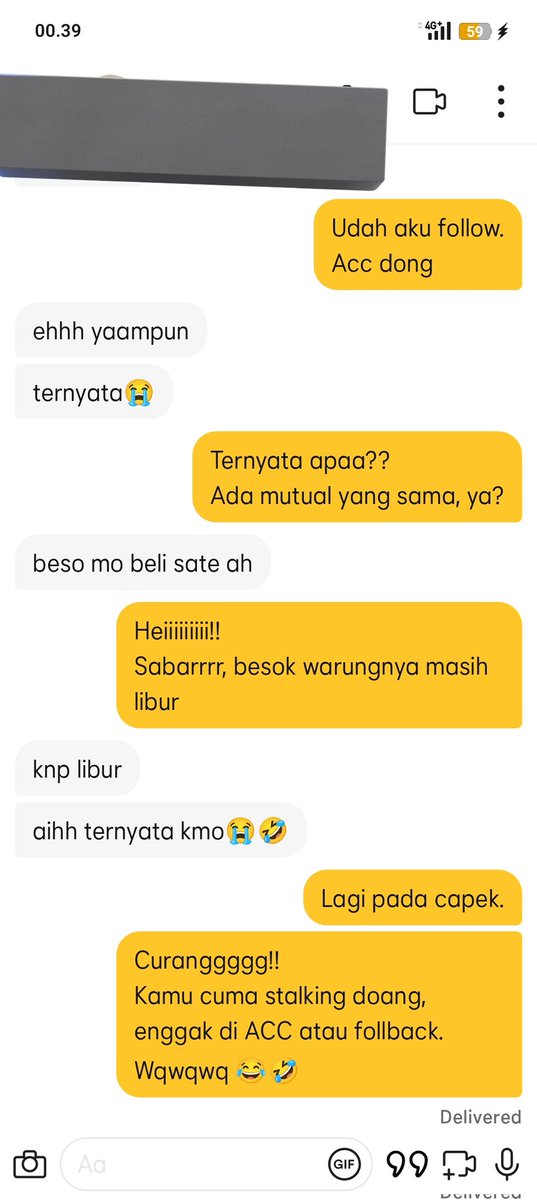 Serunya kalau main dating apps.
Ternyata, udah pernah bertemu sebelumnya, tapi belum tau namanya.
Wqwqwq 😂🤣