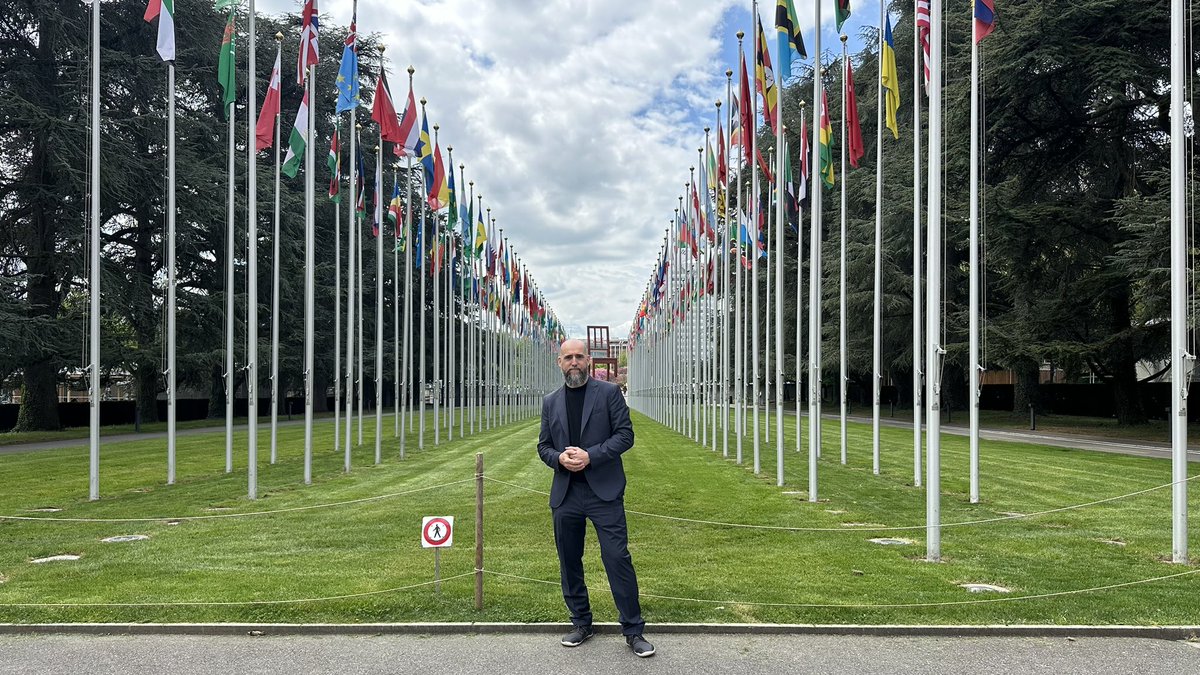 JonhernandezIA's tweet image. He tenido el placer de participar como ponente invitado en la sede de @UNGeneva ONU dentro del Foro de la Alianza de Civilizaciones, para hablar de Inteligencia Artificial. 

Quise aportar mi granito de arena mostrando cómo la IA está impactando al mundo. 

Compartí cómo esta…