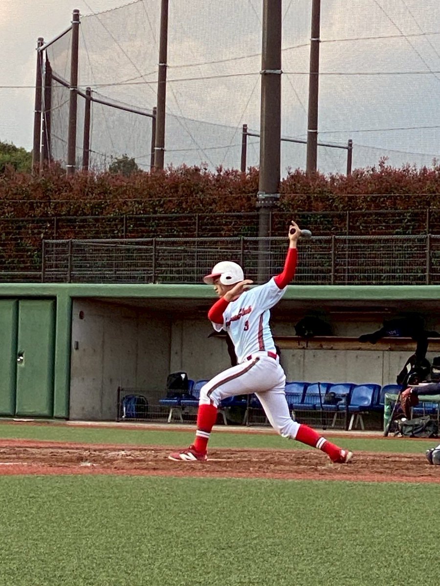 お世話になっております
エイビスユニフォーム社
品質は間違いありません！
エイビスだからこそ作れるユニフォーム！最高に気に入っております。