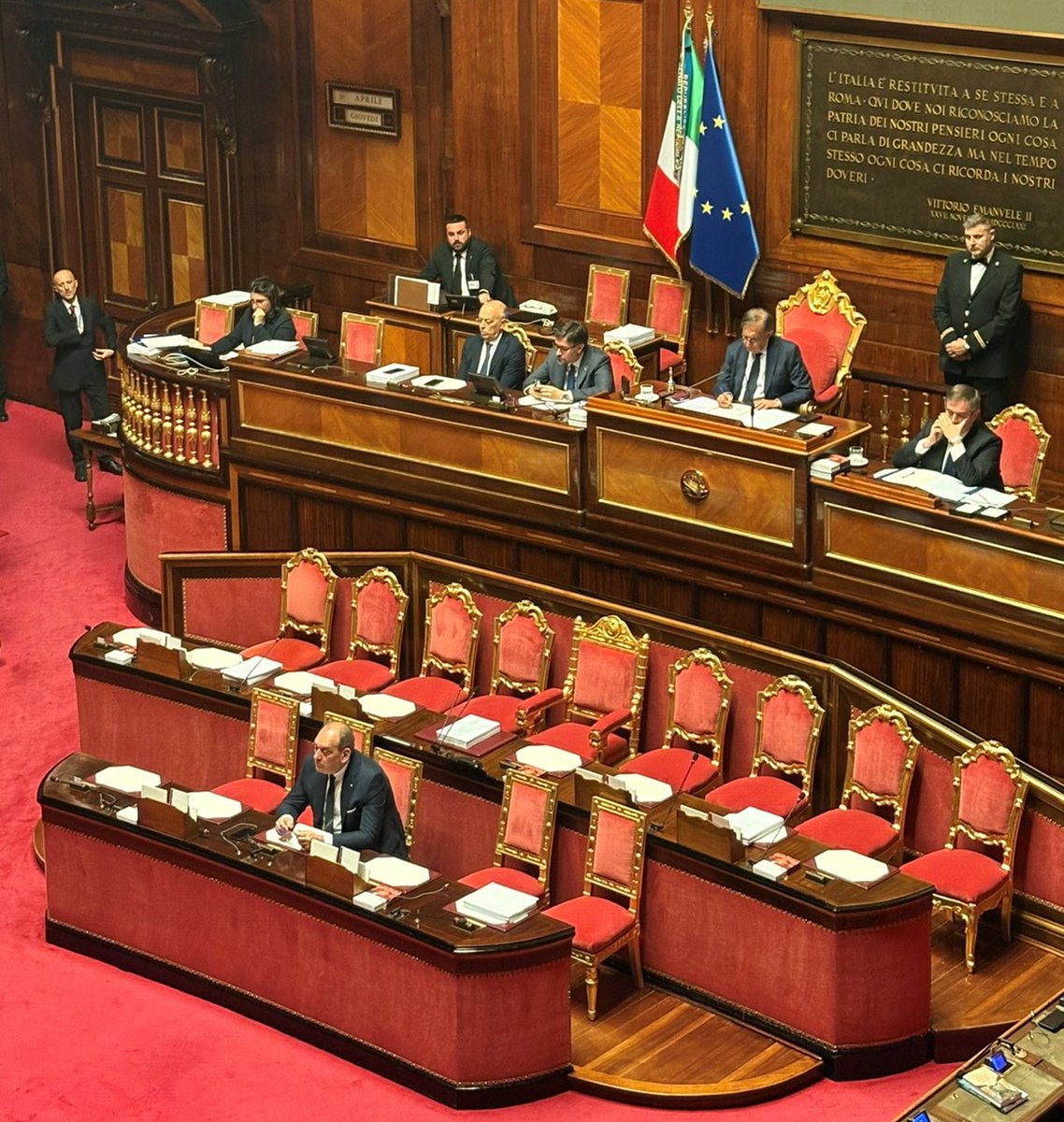 Celebrazione ufficiale del #25Aprile 
Dai banchi del Governo segnali di #sobrieta 

#25Aprile2025 
#25AprileSobrio