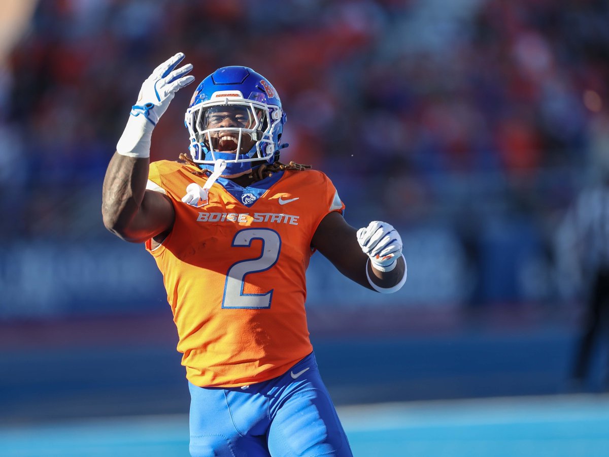 Barstool Sports (@barstoolsports) on Twitter photo Rumors Are Swirling On The Internet That The Bears Are Trading Up For Ashton Jeanty buff.ly/RKWTAwr Rumors Are Swirling On The Internet That The Bears Are Trading Up For Ashton Jeanty buff.ly/RKWTAwr