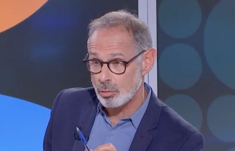 63Micronde's tweet photo. Il est vraiment imbuvable ce #Bornstein ......!! 🤨

En zappant sur les chaînes d'info, même Bfm était d'un meilleur niveau sur le traitement de ce drame, c'est dire .....!! 😌 https://t.co/tarCvvahxp