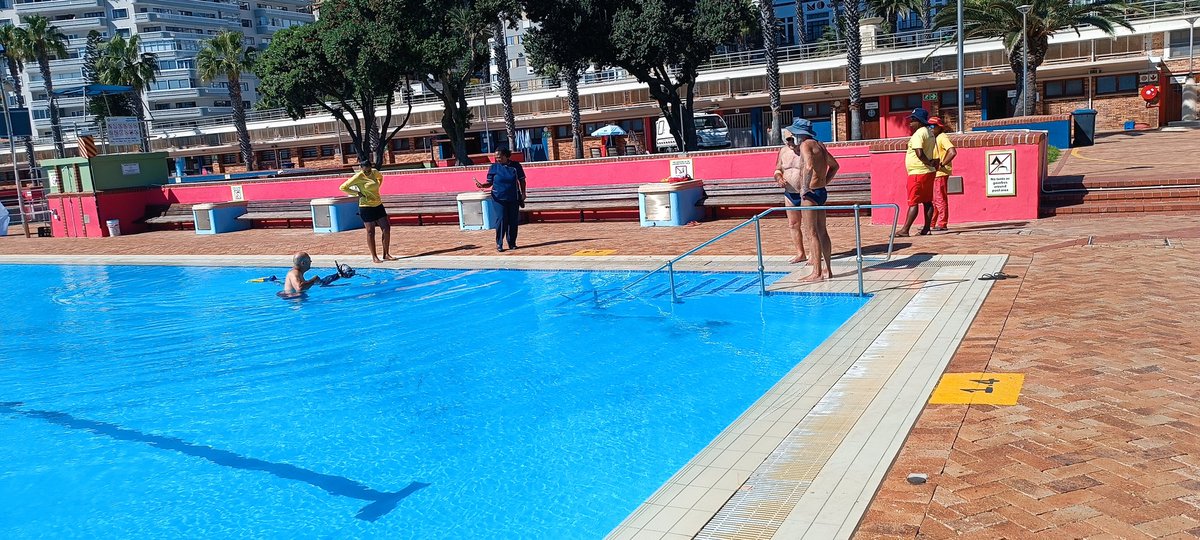 GoodmanMartin's tweet image. Today, I witnessed something incredible that reminded me of the power of spirit and determination. 
A 91-year-old man, came to the Pavillion to take his "last swim." Despite being fragile and the water  17°C, he was determined to swim. He was helped into the water and, he swam!