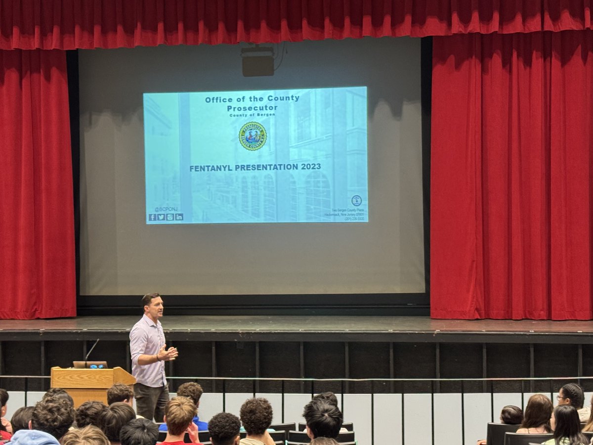 Thank you to the Bergen County Prosecutor's Office, Mr. Musella - Prosecutor and to Lt. Rothenburger/Narcotics Task Force for facilitating educationally relevant message  at NVD on the topic of the Dangers of Fentanyl!
#nvdpride, #nvpride