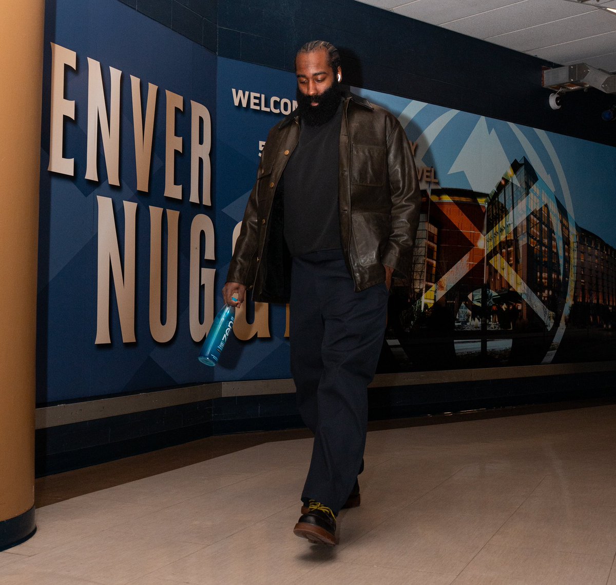 JHarden13's tweet image. how many times do you get a first? first play off game @intuitdome tonight let’s get it! #Uno