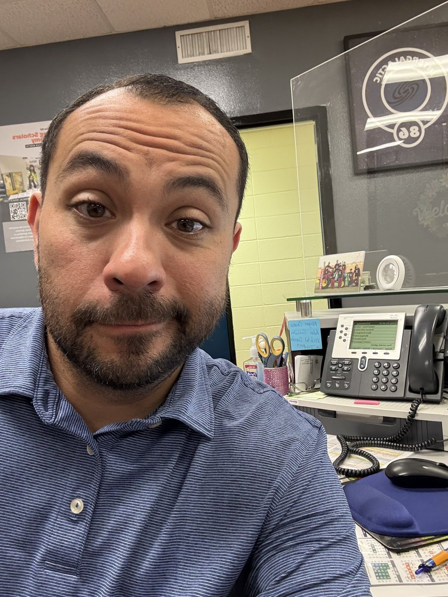 DrReyRodriguez's tweet photo. Manning the front office while our secretaries enjoy their lunch together…don’t know how they do it! It’s been a constant flow of students, teachers, parents, and phone calls! They are the real bosses! #AdminstrativeProfessionalsDay https://t.co/636vfvuXrm