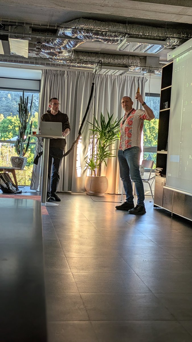 Marseille JUG (@marsjug) on Twitter photo Ce soir au <a href="/marsjug/">Marseille JUG</a> chez <a href="/Tricentis/">Tricentis</a> , <a href="/cdetastes/">Clément de Tastes</a> présente les #java stream gatherers! Ce soir au <a href="/marsjug/">Marseille JUG</a> chez <a href="/Tricentis/">Tricentis</a> , <a href="/cdetastes/">Clément de Tastes</a> présente les #java stream gatherers!