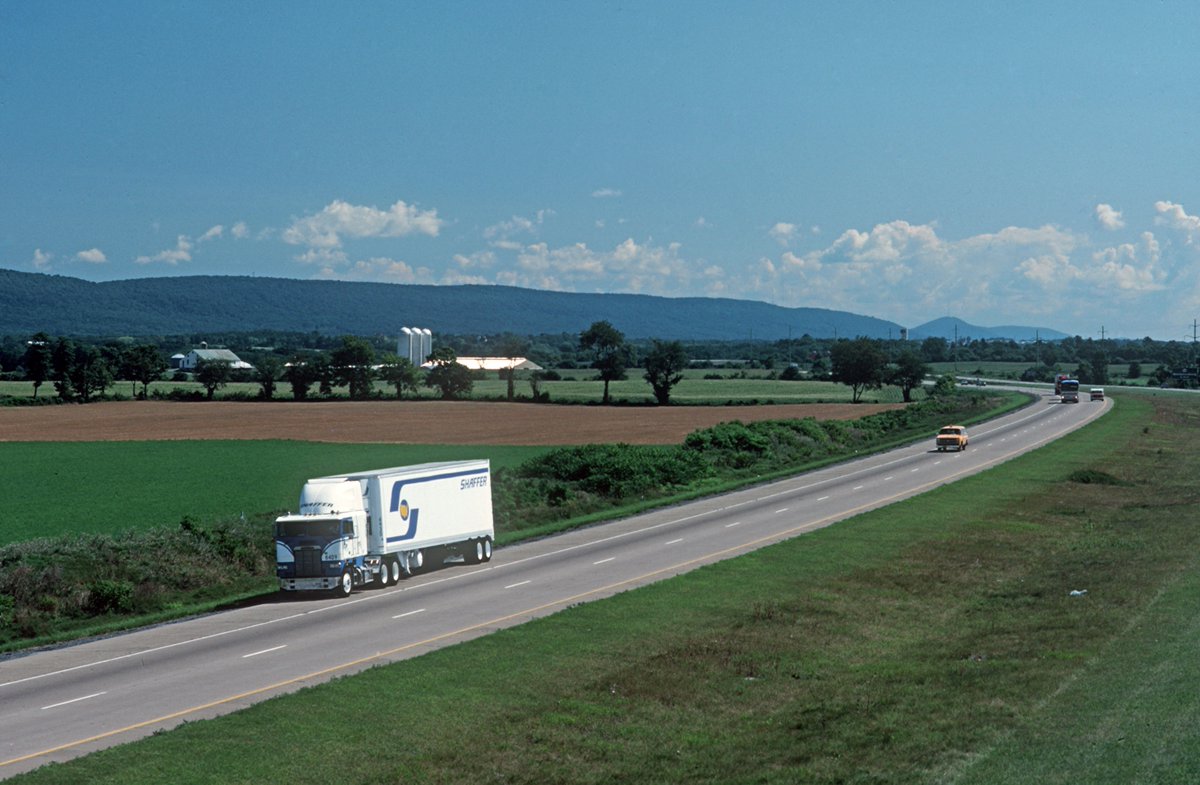 A dapper driver rocking a cool cabover from a long-ago Shaffer photo shoot. Happy #throwbackthursday everyone 😎. #trucking #trucker #truckerlife