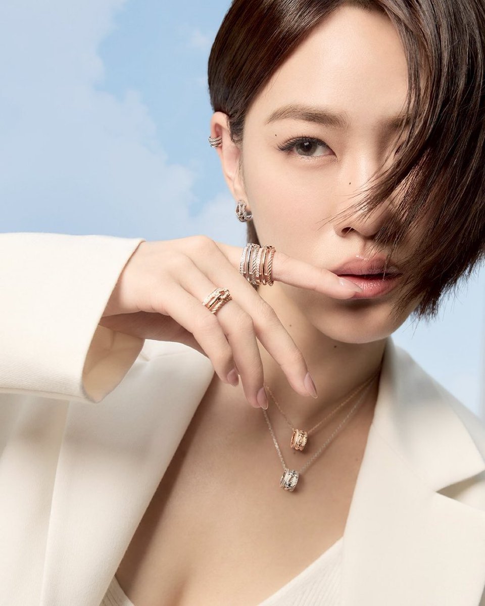 สุขสันต์วันเกิดนะคะ 🎂

HAPPY BIRTHDAY EMI
#Happy27thEmiamilyDay
#SiamParagon