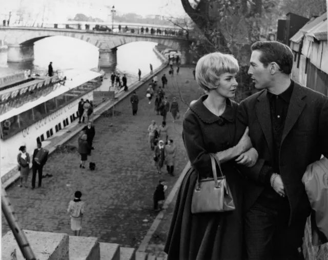 We’re going to Paris in the summer - Ronny’s first time. I haven’t been for    about 15 years or so. Maybe longer. I’m hoping it still looks like this. 🇫🇷