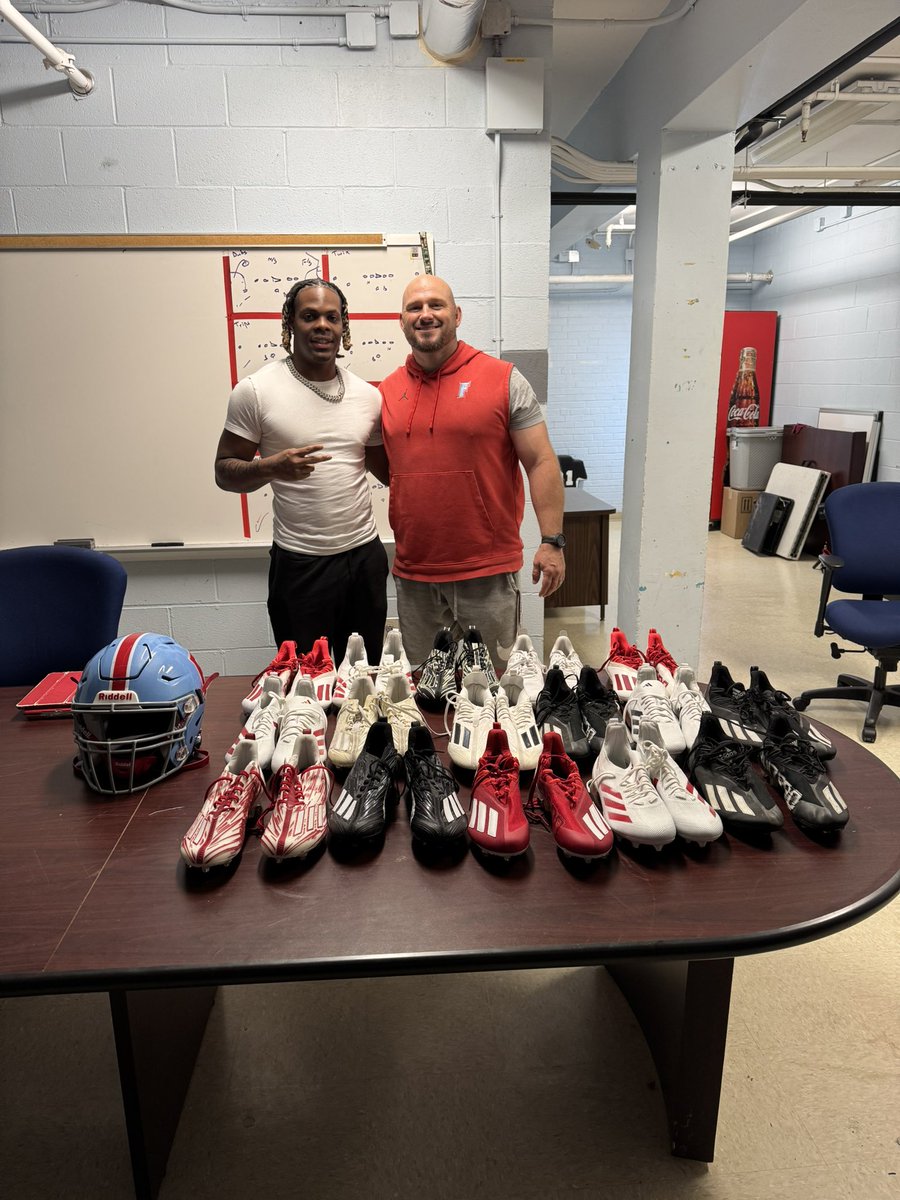 AC Flora Football (@acflorafootball) on Twitter photo Big Shout out to <a href="/QuincyRiley03/">Quincy Riley</a> for hooking us up! Thanks for thinking of <a href="/ACFloraFootball/">AC Flora Football</a> on such a special night !! We are all pulling for you!! <a href="/NFL/">NFL</a> <a href="/LouatTheState/">Lou Bezjak</a> FALCON FOR EVER!! Big Shout out to <a href="/QuincyRiley03/">Quincy Riley</a> for hooking us up! Thanks for thinking of <a href="/ACFloraFootball/">AC Flora Football</a> on such a special night !! We are all pulling for you!! <a href="/NFL/">NFL</a> <a href="/LouatTheState/">Lou Bezjak</a> FALCON FOR EVER!!