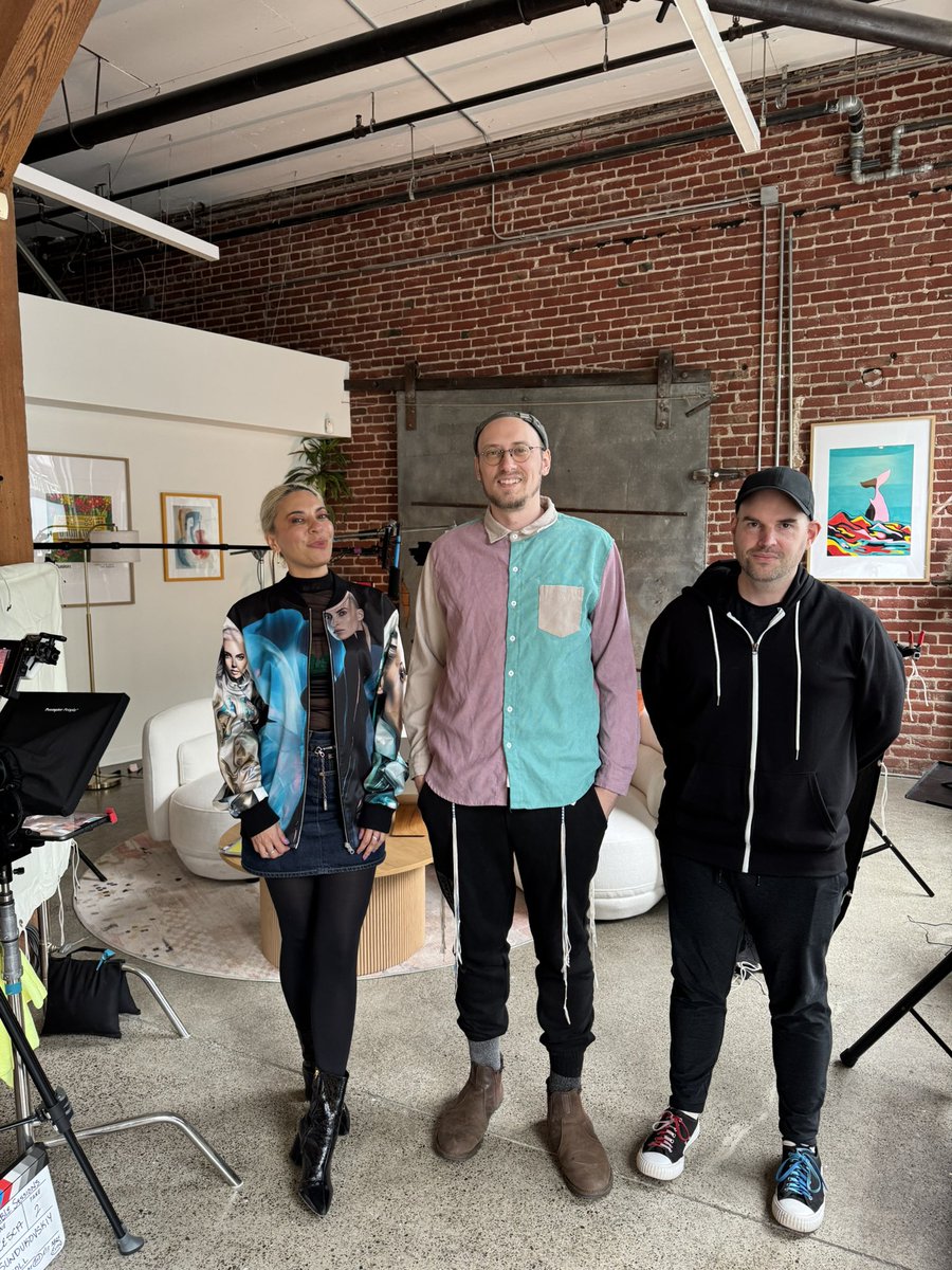 The Big 3 at Riffusion HQ 📍

Can you guess what we’re up to? 

feat. Francesca, Yolkhead, Alex Ayers