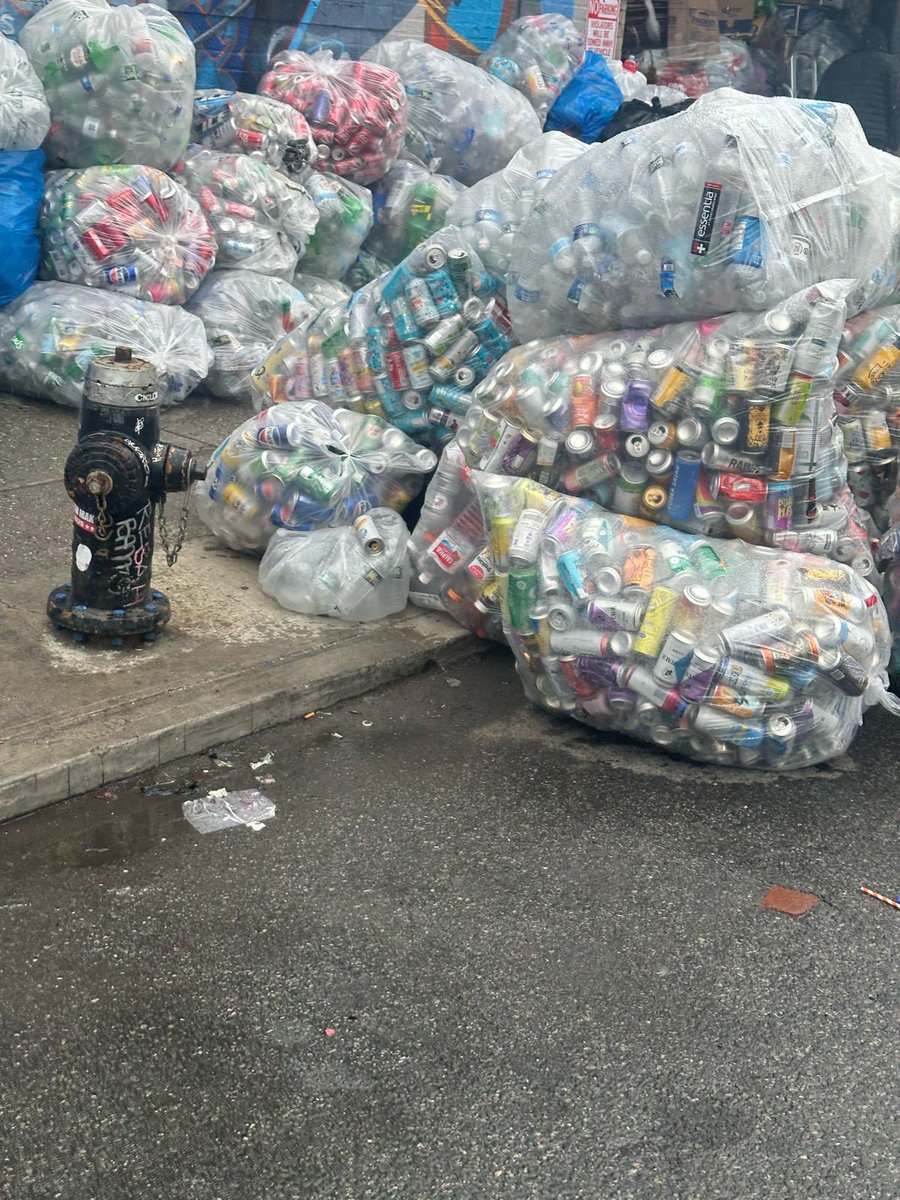 ayy_bendito's tweet photo. Brooklyn is becoming a trash collection now? Smells disgusting, sidewalk blocked, and trucks blocking traffic. Let’s get it together 🤢 all this stacked higher than anyone walking past smh @NYCSanitation @NYC_DOT https://t.co/H3RZhxypVj