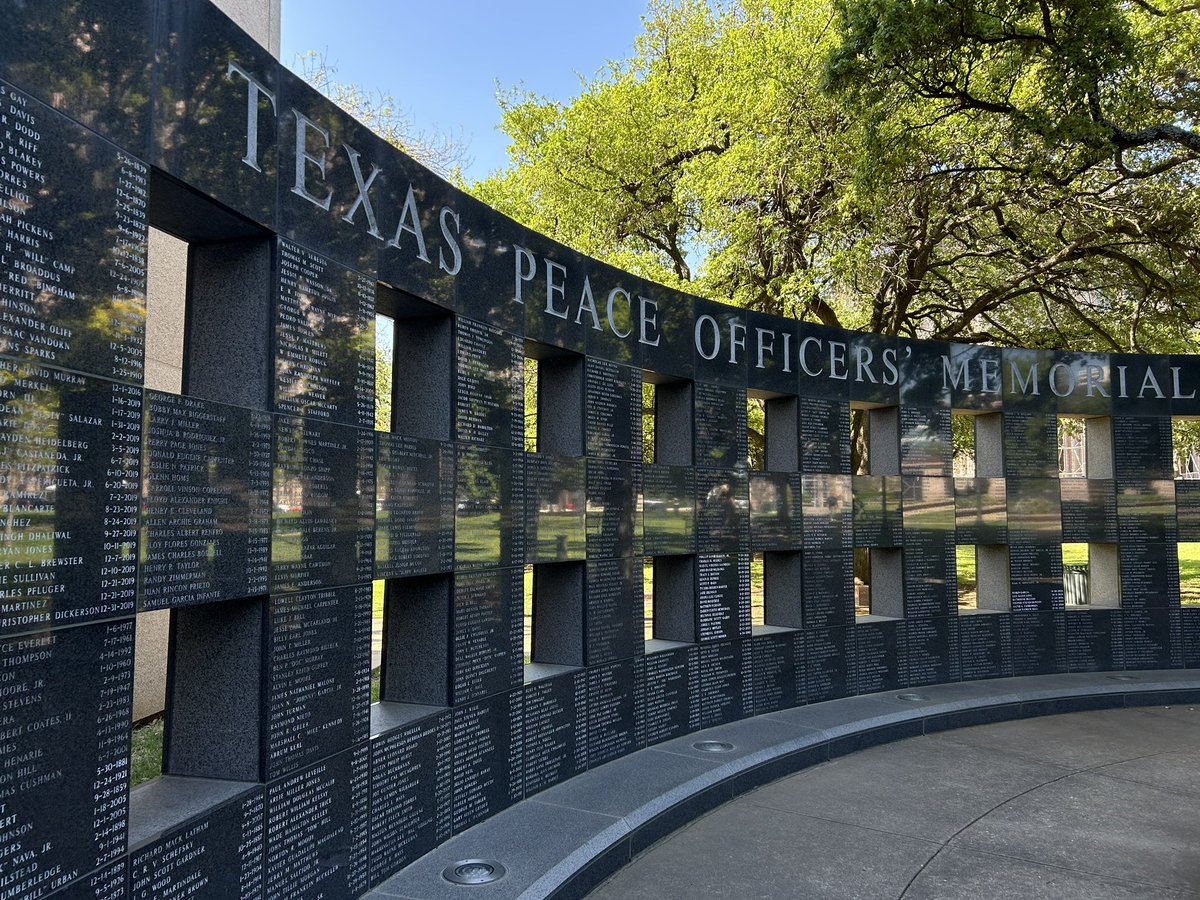 Join us this Saturday, April 26th at 6:30 p.m. for the Texas Peace Officers' Memorial Ceremony at the Texas capitol grounds in Austin. The lives of 40 officers will be honored and remembered.

The live stream of the event can be viewed at: youtube.com/live/-ouMBe1uY…