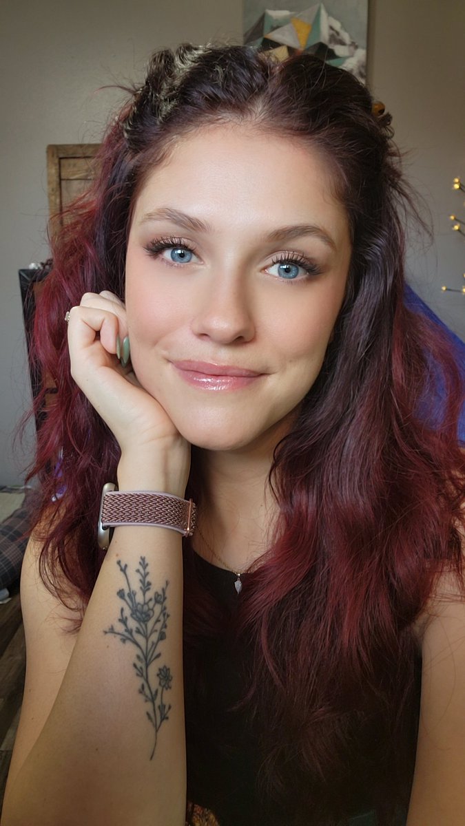 GOING LIVE TO SCULPT A RACCOON! Come say hello! ♡
twitch.tv/skydaddi