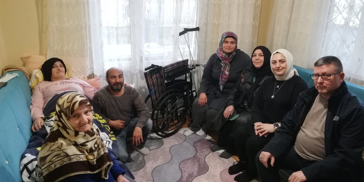 Murat Karakaya 🇹🇷 (@akmurat5734) on Twitter photo <a href="/KartalAKParti/">AK Parti Kartal</a> İlçe Yönetim Kurulu Üyemiz ve Engelliler Komisyonu Başkanımız Zehra Günkızılı Bozkurt, AK Parti Yunus Mahalle Başkanımız Sayın <a href="/selahattinunu/">Selahattin Unutmaz 🇹🇷</a> ve yönetim kurulu üyelerimiz Hatice Yıldırım ile <a href="/NeseNesheNesche/">Neşe Yıldız💚🇹🇷</a> ’ın katılımıyla mahallemizde tekerlekli sandalye ve <a href="/KartalAKParti/">AK Parti Kartal</a> İlçe Yönetim Kurulu Üyemiz ve Engelliler Komisyonu Başkanımız Zehra Günkızılı Bozkurt, AK Parti Yunus Mahalle Başkanımız Sayın <a href="/selahattinunu/">Selahattin Unutmaz 🇹🇷</a> ve yönetim kurulu üyelerimiz Hatice Yıldırım ile <a href="/NeseNesheNesche/">Neşe Yıldız💚🇹🇷</a> ’ın katılımıyla mahallemizde tekerlekli sandalye ve