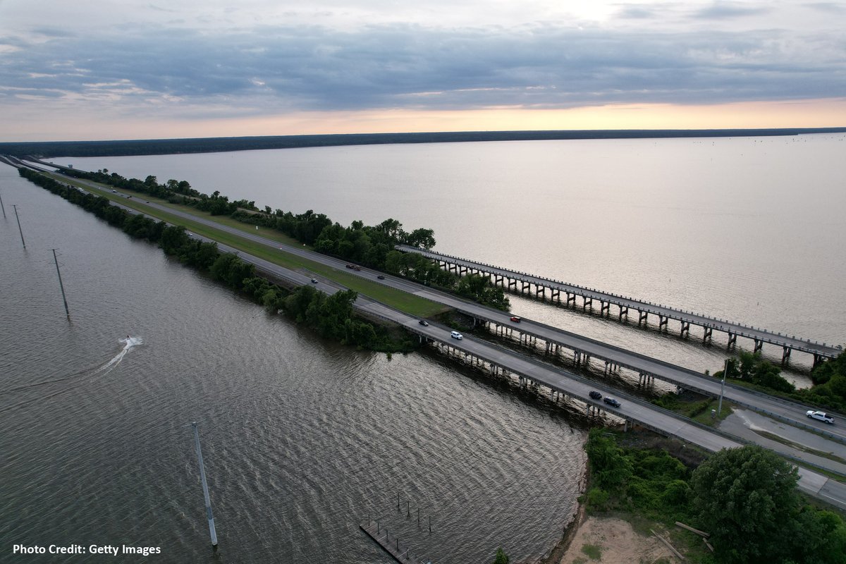 USDOTFHWA's tweet photo. .@USDOT @SecDuffy announced a $175M grant agreement to @SCDOTPress to replace the I-95 bridges over Lake Marion, a vital route for the East Coast. This marks the first Bridge Investment Program grant agreement under the Trump Administration — tackling a backlog of unfulfilled grants that left communities without critical infrastructure investments. https://t.co/LUz1ixffpZ