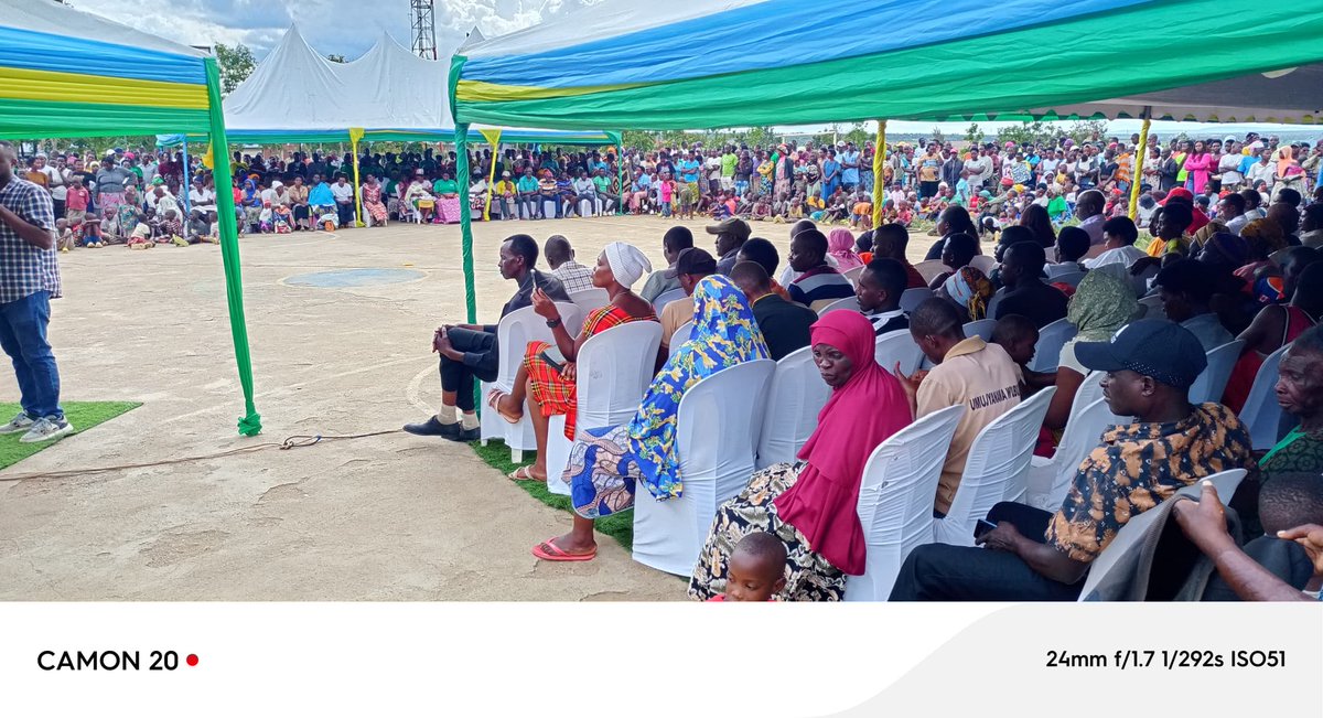 Umurenge wa Gashora - Akarere ka Bugesera (@gashorabugesera) on Twitter photo Muri ubu bukangurambaga,umunyamabanganshingwabikorwa w'umurenge,<a href="/Umulisamariecl2/">Umulisa marie claire</a> yibukije ababyeyi kujya bita kuminsi 1000 yambere y'umwana,gutegura indyo yuzuye,byose byagarutsweho n'abatanze ibiganiro.<a href="/BugeseraDistr/">Bugesera District</a> ,<a href="/RwandaEast/">𝐄𝐚𝐬𝐭𝐞𝐫𝐧 𝐏𝐫𝐨𝐯𝐢𝐧𝐜𝐞 | 𝐑𝐰𝐚𝐧𝐝𝐚</a> Muri ubu bukangurambaga,umunyamabanganshingwabikorwa w'umurenge,<a href="/Umulisamariecl2/">Umulisa marie claire</a> yibukije ababyeyi kujya bita kuminsi 1000 yambere y'umwana,gutegura indyo yuzuye,byose byagarutsweho n'abatanze ibiganiro.<a href="/BugeseraDistr/">Bugesera District</a> ,<a href="/RwandaEast/">𝐄𝐚𝐬𝐭𝐞𝐫𝐧 𝐏𝐫𝐨𝐯𝐢𝐧𝐜𝐞 | 𝐑𝐰𝐚𝐧𝐝𝐚</a>
