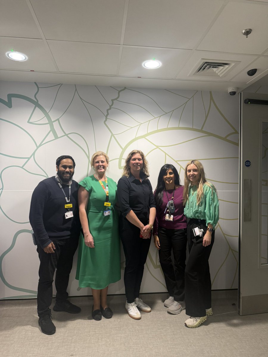 Reena Mehta (@reenam2703) on Twitter photo Today, it was a great pleasure🌹to host <a href="/nicole_hunfeld/">Nicole Hunfeld</a> visit to <a href="/KingsCritCare/">King's Critical Care</a> & <a href="/KCHPharmacy/">King's College Hospital Pharmacy</a>. We discussed medicines management issues, informatics, workforce, ‘green ICU/pharmacy’. An opportunity to build connections, share learning and network together over stroopwafels 🥞🥰 Today, it was a great pleasure🌹to host <a href="/nicole_hunfeld/">Nicole Hunfeld</a> visit to <a href="/KingsCritCare/">King's Critical Care</a> & <a href="/KCHPharmacy/">King's College Hospital Pharmacy</a>. We discussed medicines management issues, informatics, workforce, ‘green ICU/pharmacy’. An opportunity to build connections, share learning and network together over stroopwafels 🥞🥰