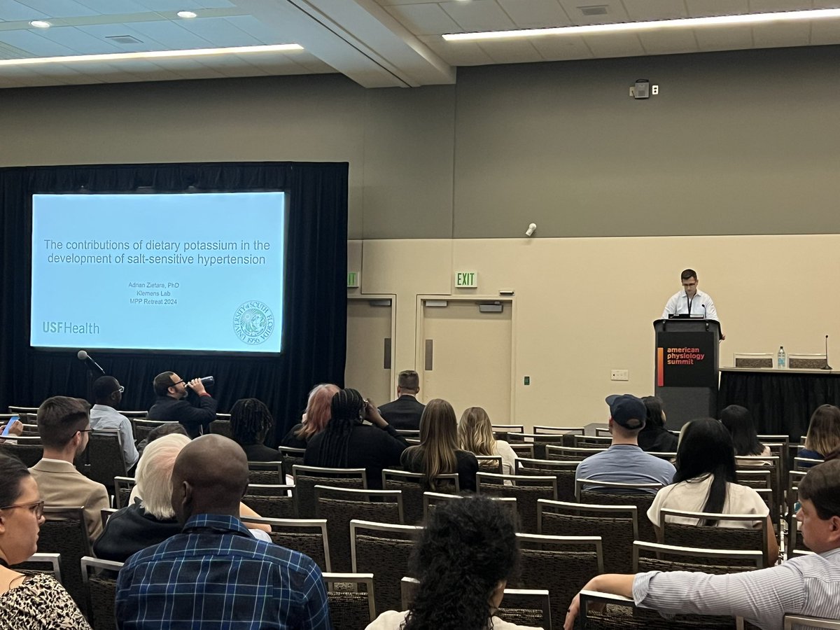 WEHsectionAPS's tweet image. Adrian Zietara, PhD is presenting his research on contributions of dietary potassium in salt-sensitive hypertension.