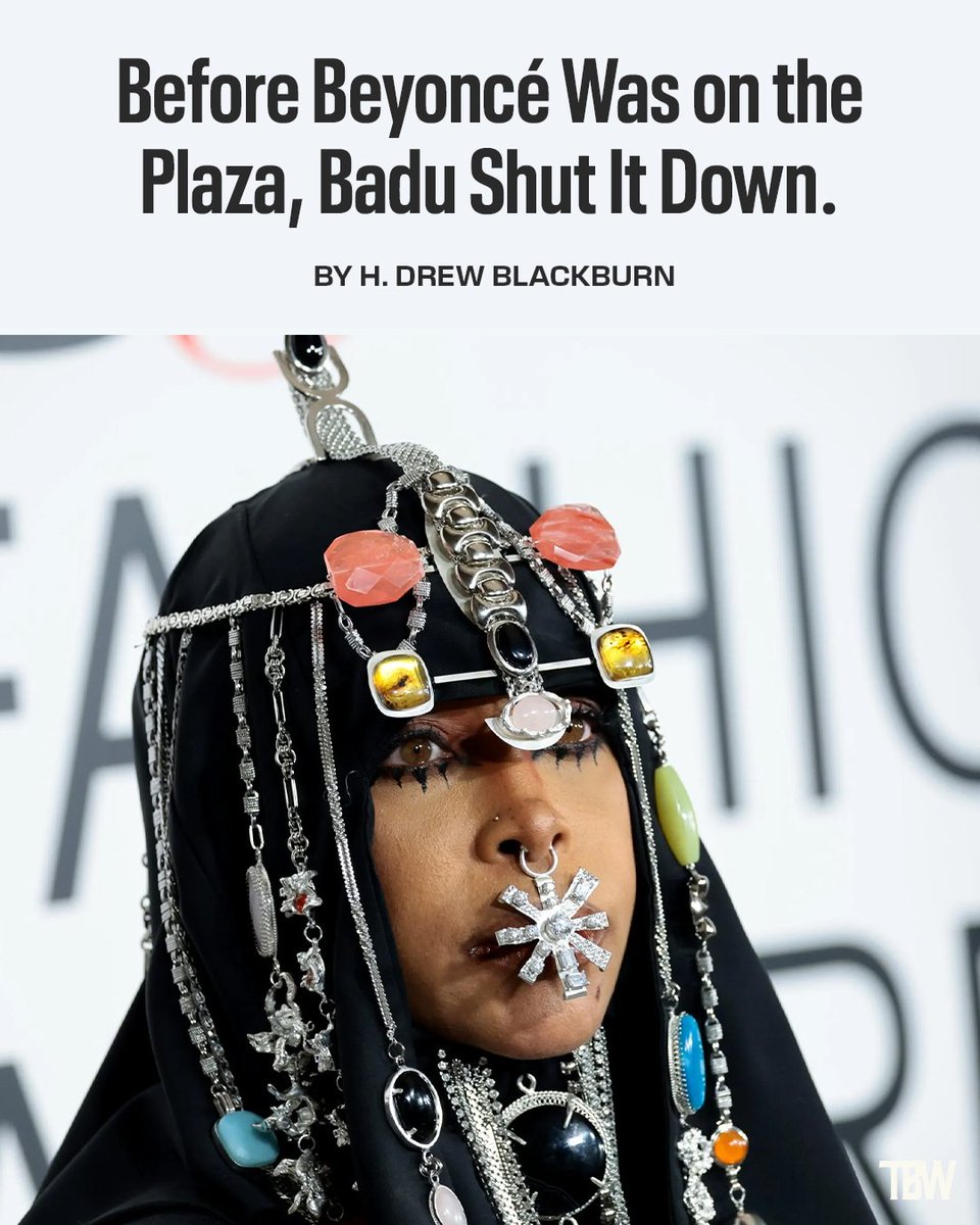 thebarbedwiretx's tweet image. She stripped down in Dealey Plaza, dropped jaws, and made the best damn Texas music video of all time. Sorry, Beyoncé.
Full story here: thebarbedwire.com/2025/04/24/ery…