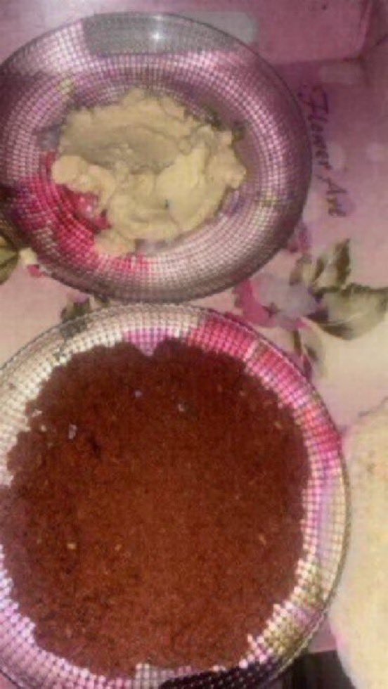 yazanomarrr's tweet photo. DONT SCROLLING PLEASE , I BEG U

To be honest, we depend on daily donations to buy food, so please don't stop supporting us and donate what you can.🙏🥹❤️

HELP ME GET FOOD 
https://t.co/TWb3egXGel https://t.co/tB7WODG2z6