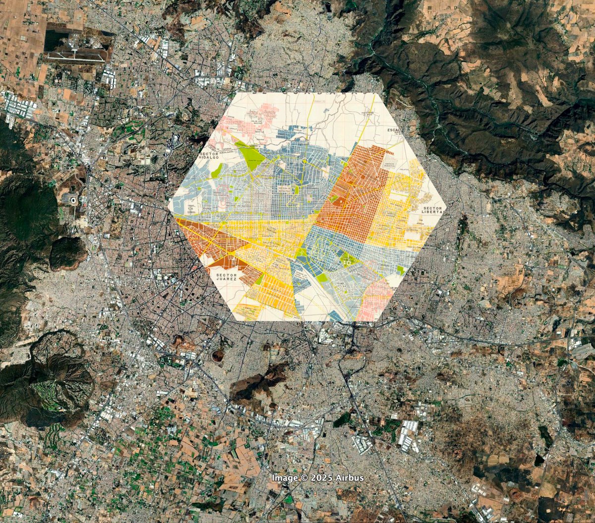 #Mapa de #Guadalajara hace +50 años (1971).

Refleja una GDL pre-metropolitana, con una estructura más simple y menos presión demográfica. 

Podíamos hablar de una GDL de los 4 sectores: Hidalgo, Reforma, Libertad y Juárez.