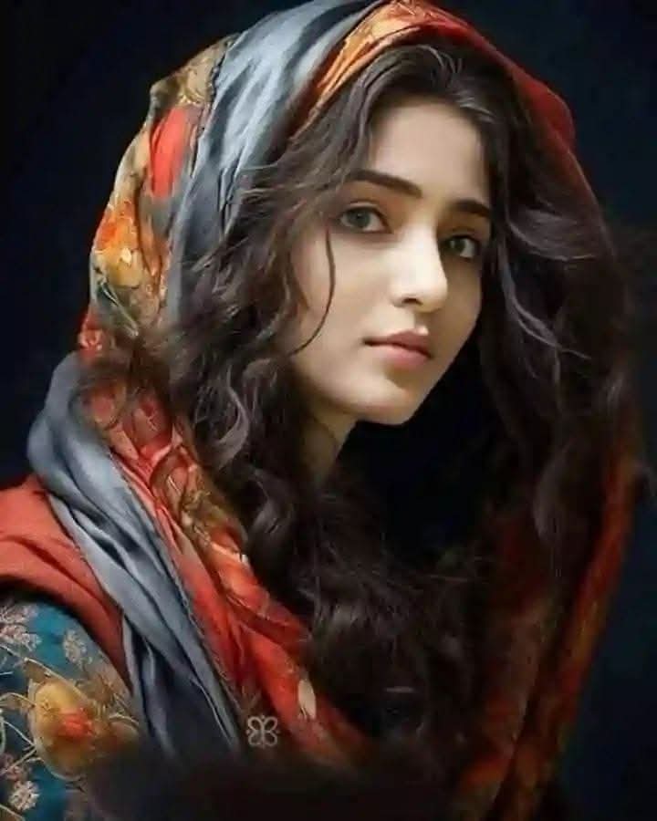 اب تیری طاق میں رہتے ہیں کوہ قاف کے جن
انہیں شک ہے کہ میں تمہیں پریوں سے اٹھا لایا ہوں
💞♥️🫶
شب بخیر