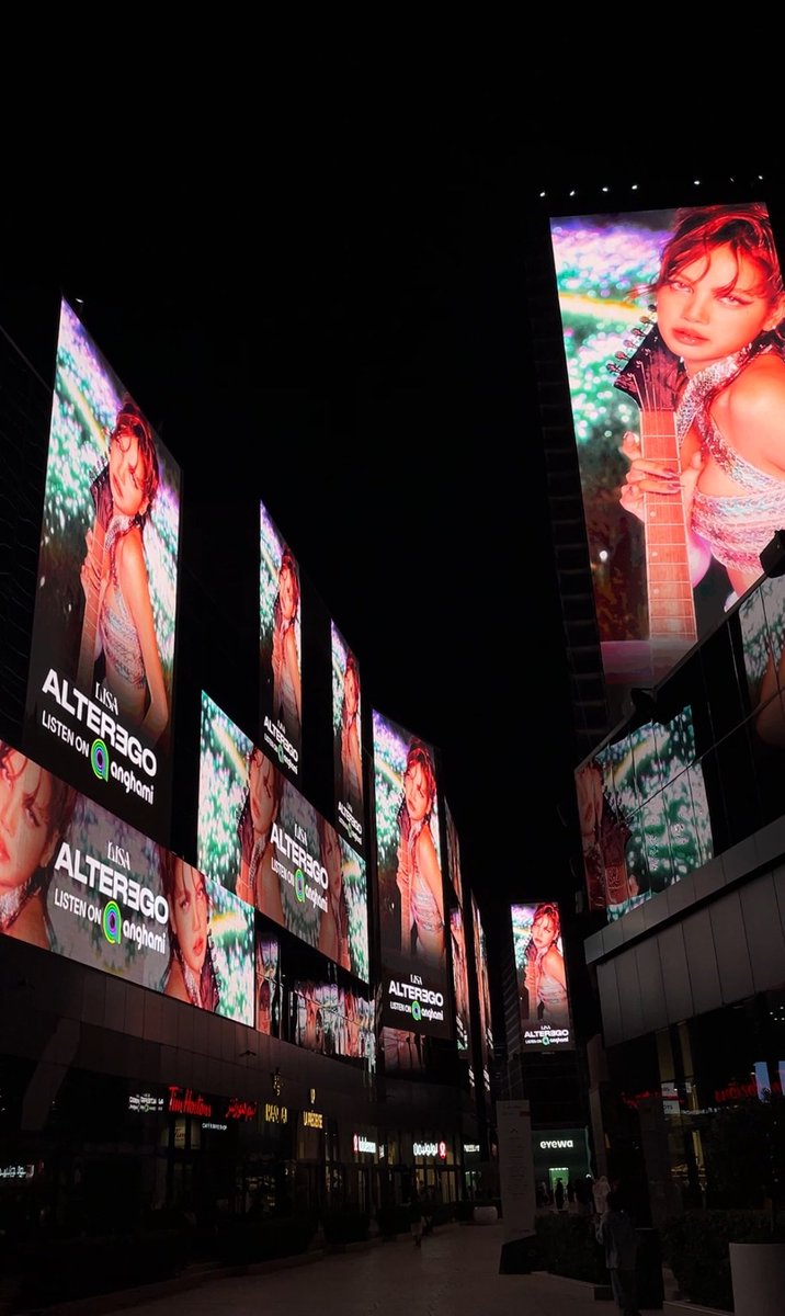 #LISA is lighting up the skies of Riyadh like the true star she is ✨
<a href="/wearelloud/">LLOUD</a> <a href="/sonymusic/">Sony Music</a>