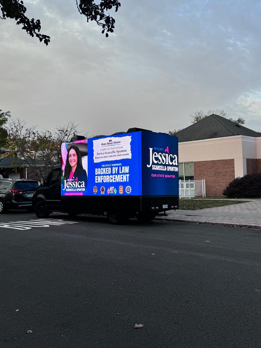 ledinmotion01's tweet image. Getting your message out—loud and clear.
Our seamless LED truck helps campaigns like Jessica’s reach the right people, right where they are.
NYC streets. Big screens. Real impact.
#LEDTruckNYC #LEDInMotion #NYCAdvertising