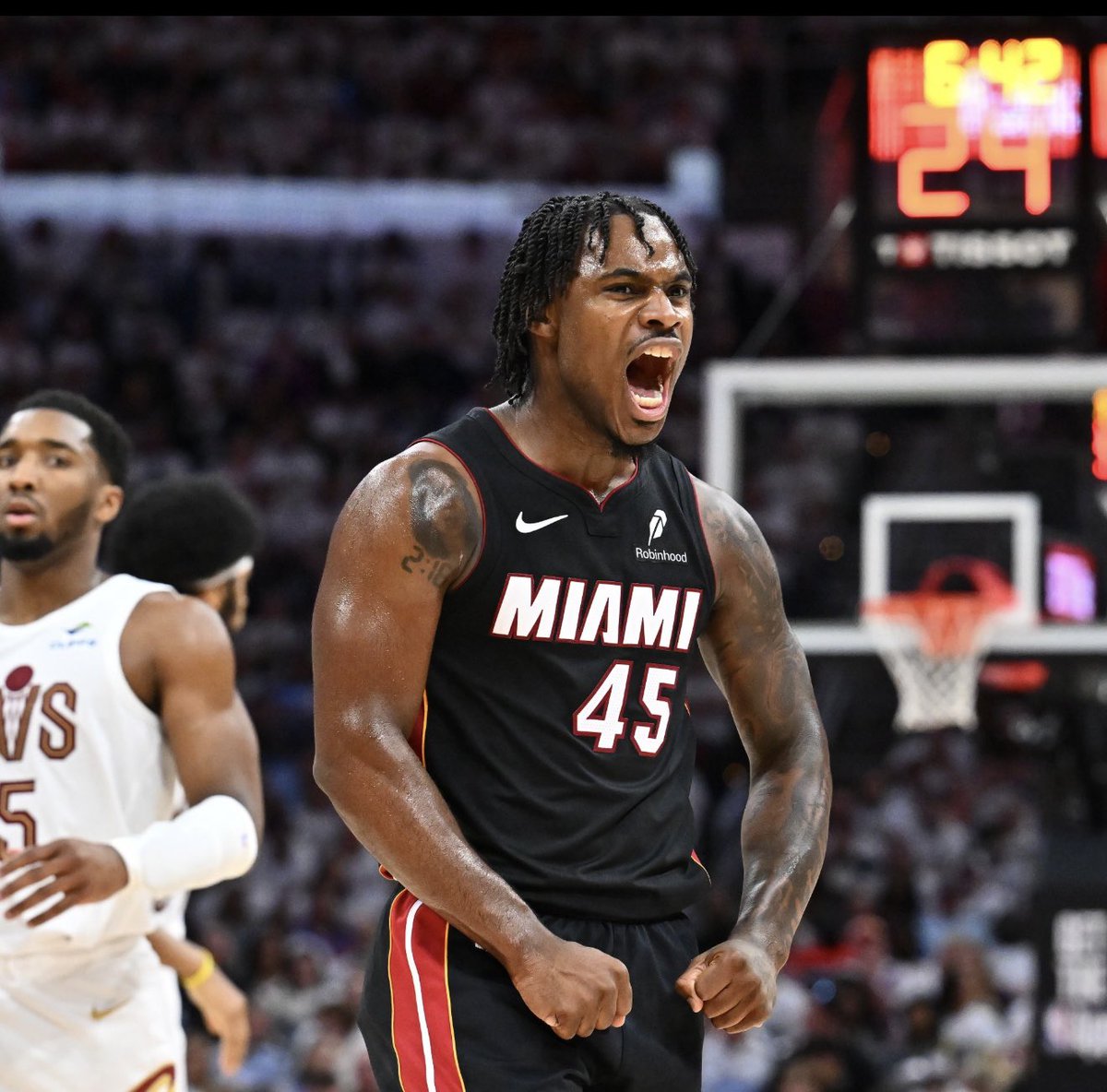 hoopculture13's tweet photo. Life in the Playoffs 🖤 https://t.co/18yoCujV3R