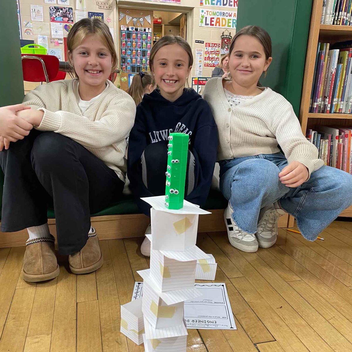 LUFSD_Libraries's tweet image. At Daniel Street Library, students celebrated Read Across America with STEAM challenges, Seuss musical chairs, and a Dash robot March Madness game! #LUFSD #LindyPride @LindenhurstUFSD