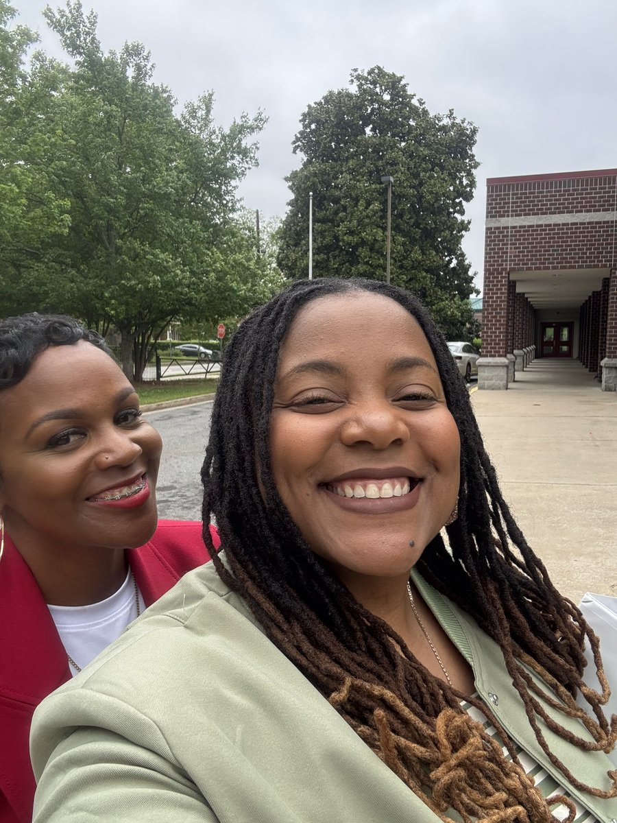 Final GMAS push: Thank you for sharing time with me today <a href="/DrTSpencer/">Dr. Tara (Cotton) Spencer</a> for a Partners on the Pavement collaboration. Excited to see your eagles continue to soar! #APSCandI <a href="/APSFinchEagles/">Finch ES</a>