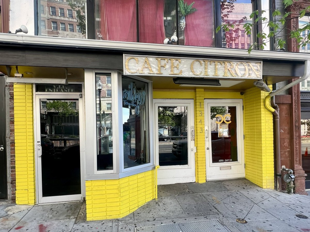 mehank110's tweet photo. Cafe Citron in Washington DC just upgraded to @SkyTabPOS by @Shift4 β bringing faster, smarter service to every guest!
#RestaurantTech #POSUpgrade #WashingtonDC #SkyTabPOS #Shift4 #CafeCitron #TechForRestaurants https://t.co/NrvenKAnEu